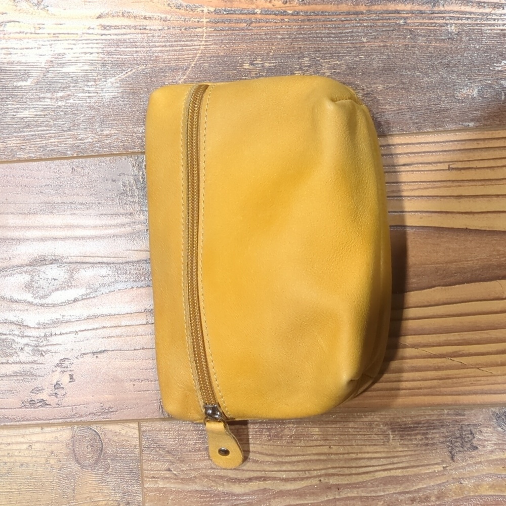 Roots Leather Pouch